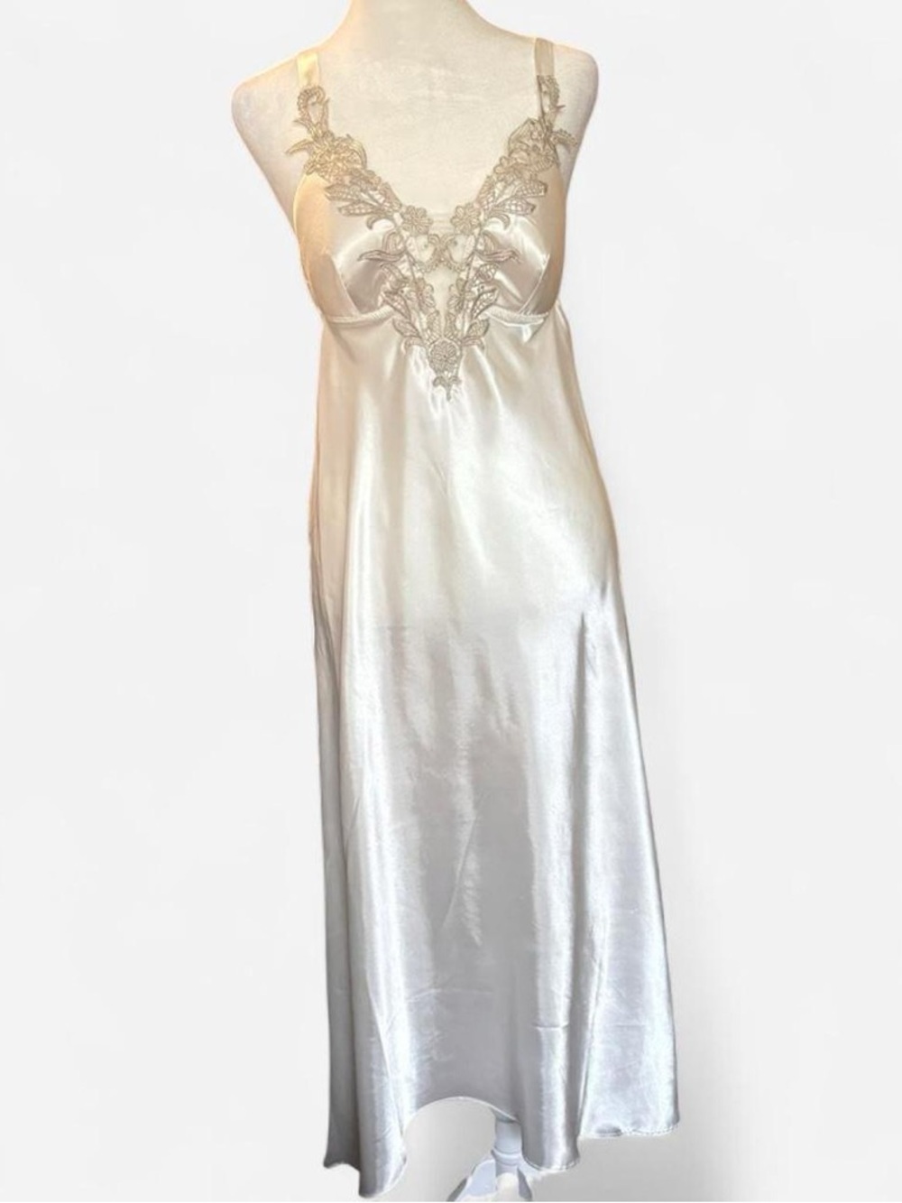 Flora by Flora Nikrooz Lingerie Nightgown white satin maxi slip dress size small